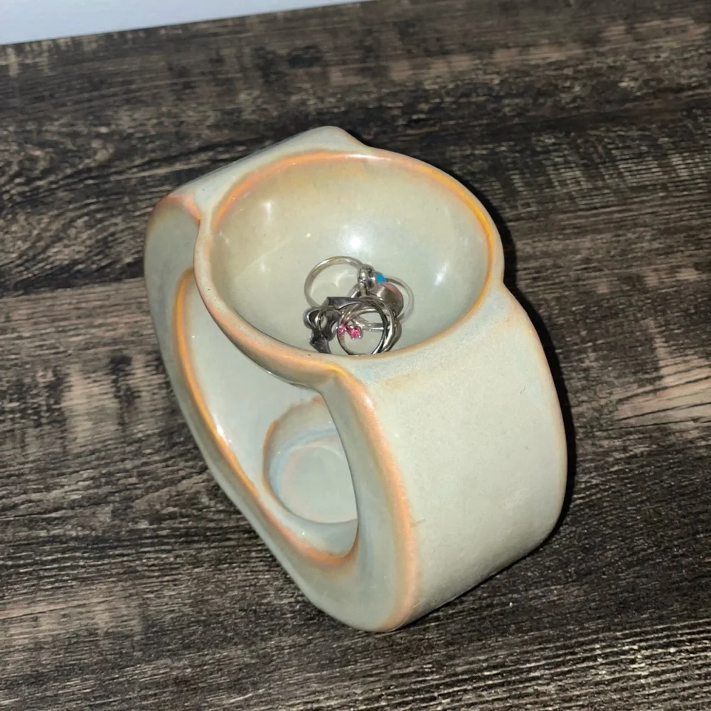 💚DECORATIVE GEOMETRIC RING HOLDER💚 - Picture 1 of 4